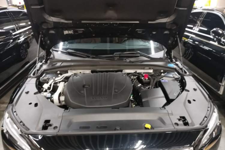 Used Volvo S90 2023 B5 Zhiyi Luxury Edition Engine Bay
