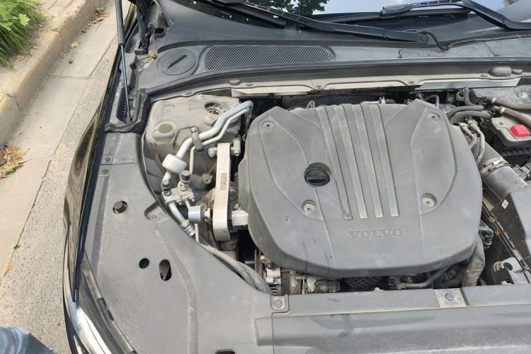 Used Volvo S90 2023 B5 Zhiyi Luxury Edition Engine Bay Right