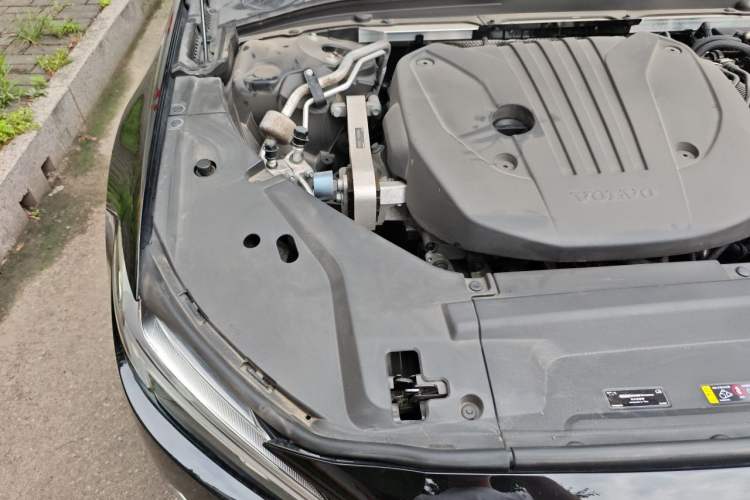 Used Volvo S90 2023 B5 Zhiyuan Luxury Edition Engine Bay Right
