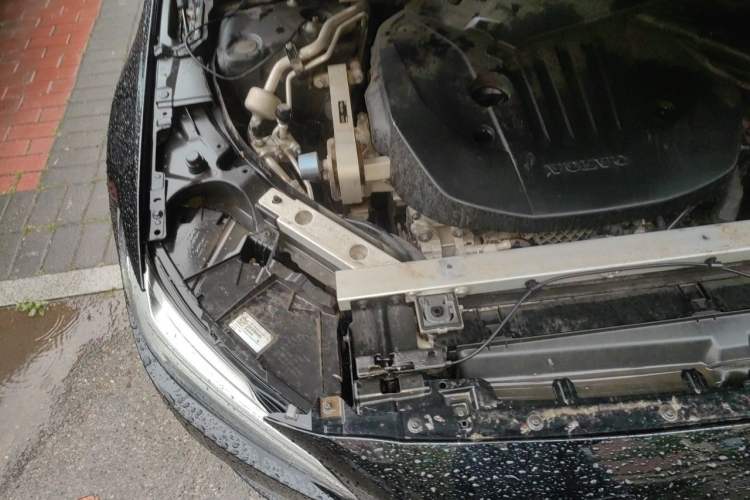 Used Volvo S90 2023 B5 Zhiyi Luxury Edition Engine Bay Right
