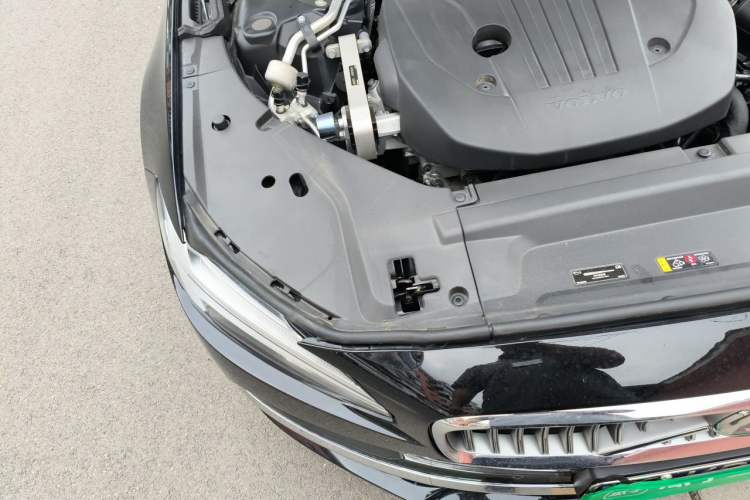 Used Volvo S90 2023 B5 Zhiyi Luxury Edition Engine Bay Right