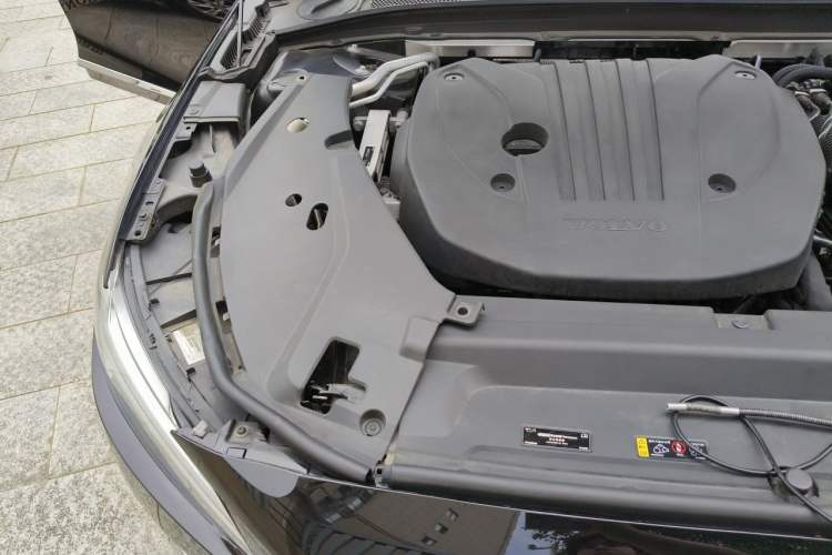 Used Volvo S90 2023 B5 Zhiyuan Luxury Edition Engine Bay Right