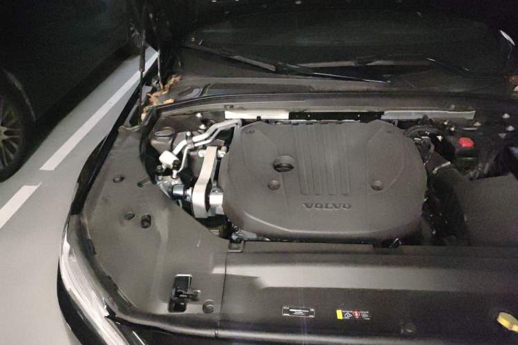 Used Volvo S90 2023 B5 Zhiyi Luxury Edition Engine Bay Right