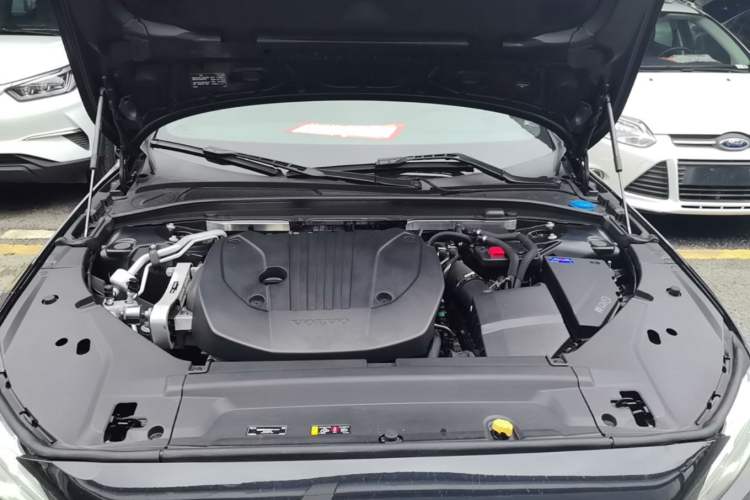 Used Volvo S90 2023 B5 Zhiyi Luxury Edition Engine Bay