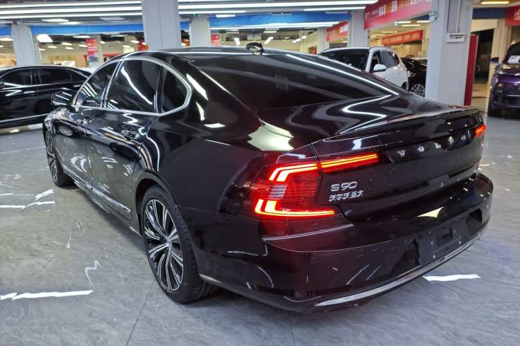 Used Volvo S90 2023 B5 Zhiyuan Luxury Edition Exterior 1