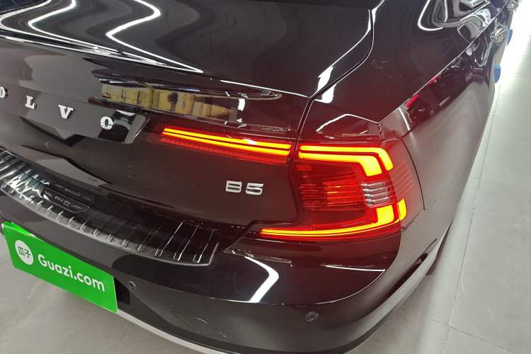 Used Volvo S90 2023 B5 Zhiyuan Luxury Edition Exterior 3