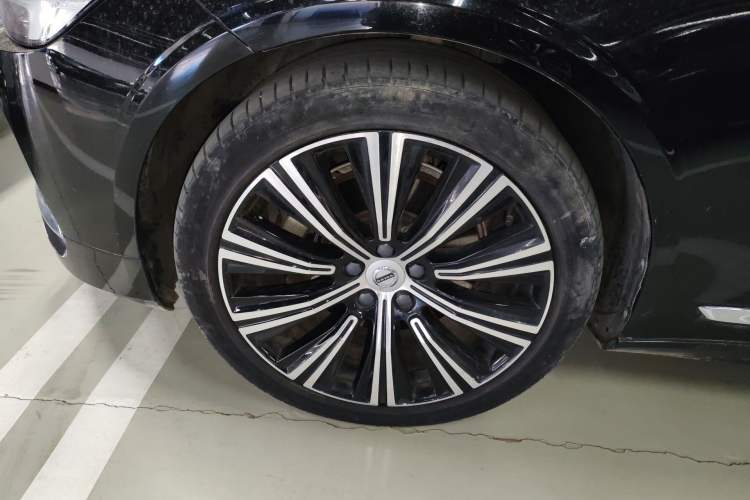 Used Volvo S90 2023 B5 Zhiyuan Luxury Edition Exterior 4