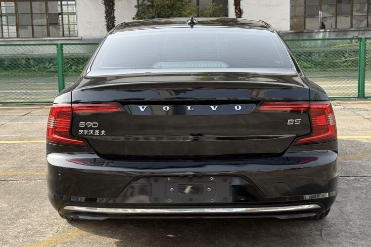 Used Volvo S90 2023 B5 Zhiyi Luxury Edition Exterior 4
