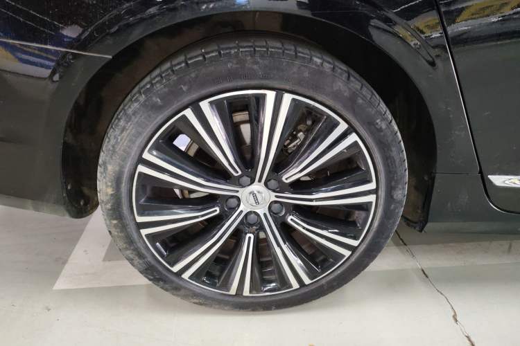 Used Volvo S90 2023 B5 Zhiyuan Luxury Edition Exterior 5