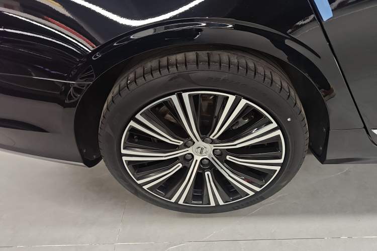 Used Volvo S90 2023 B5 Zhiyuan Luxury Edition Exterior 5