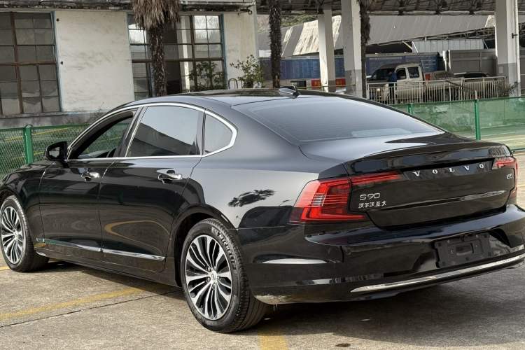 Used Volvo S90 2023 B5 Zhiyi Luxury Edition Exterior 5