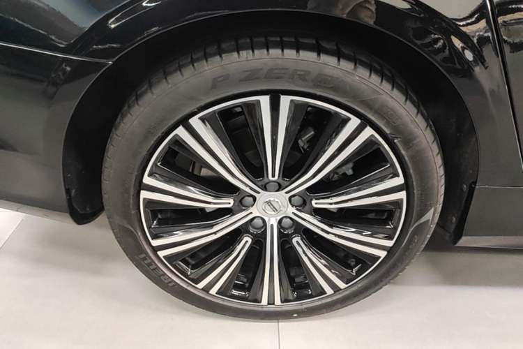 Used Volvo S90 2023 B5 Zhiyuan Luxury Edition Exterior 5