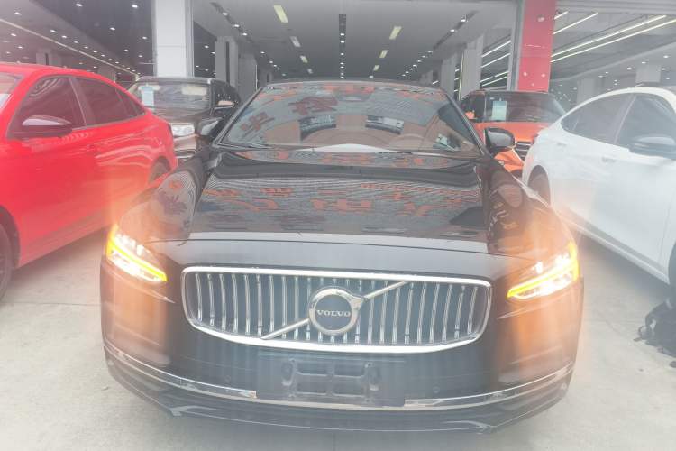 Used Volvo S90 2023 B5 Zhiyuan Luxury Edition Front