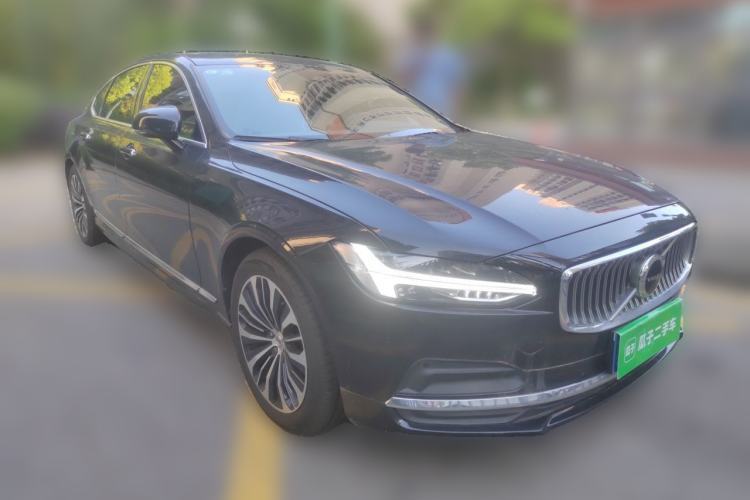 Used Volvo S90 2023 B5 Zhiyi Luxury Edition Front Right 45 Deg