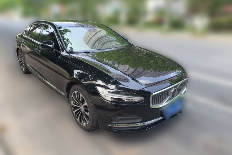 Used Volvo S90 2023 B5 Zhiyi Luxury Edition Front Right 45 Deg