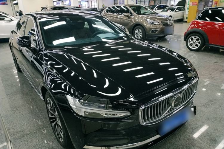 Used Volvo S90 2023 B5 Zhiyi Luxury Edition Front Right 45 Deg