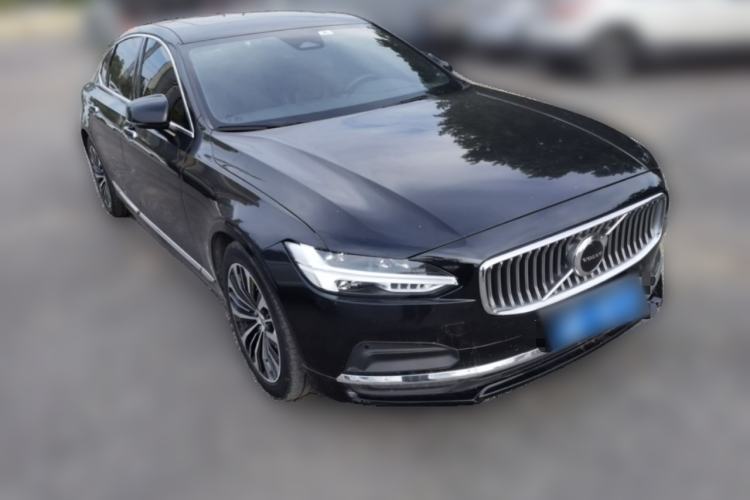 Used Volvo S90 2023 B5 Zhiyi Luxury Edition Front Right 45 Deg