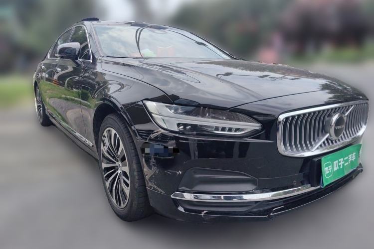 Used Volvo S90 2023 B5 Zhiyi Luxury Edition Front Right 45 Deg
