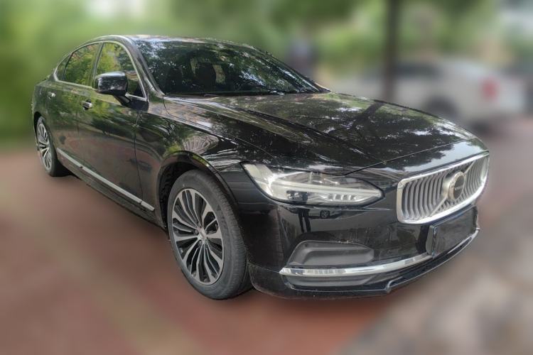 Used Volvo S90 2023 B5 Zhiyi Luxury Edition Front Right 45 Deg