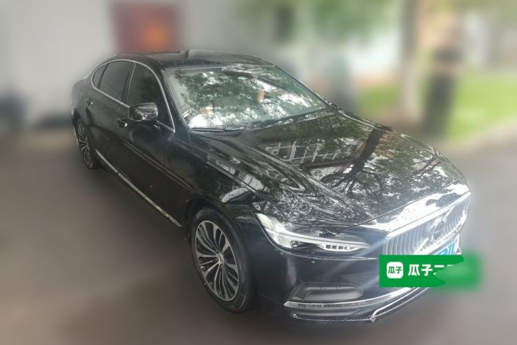 Used Volvo S90 2023 B5 Zhiyi Luxury Edition Front Right 45 Deg