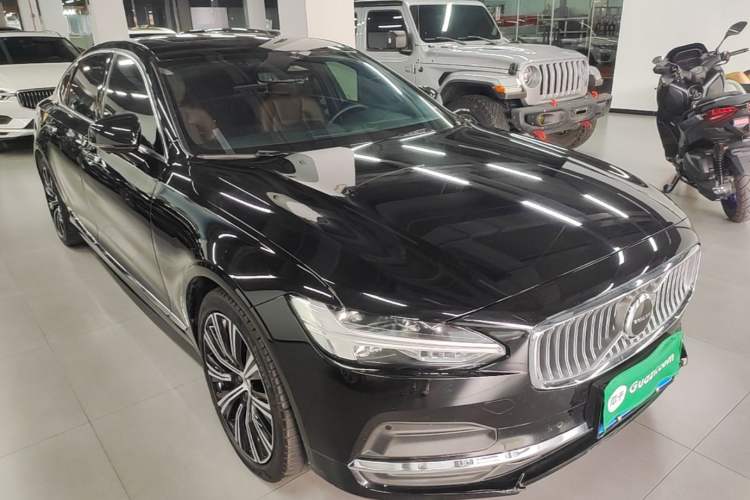Used Volvo S90 2023 B5 Zhiyuan Luxury Edition Front Right 45 Deg