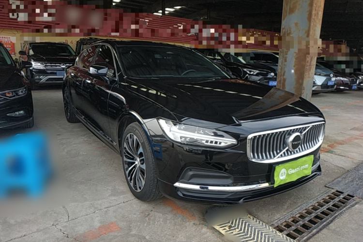 Used Volvo S90 2023 B5 Zhiyi Luxury Edition Front Right 45 Deg