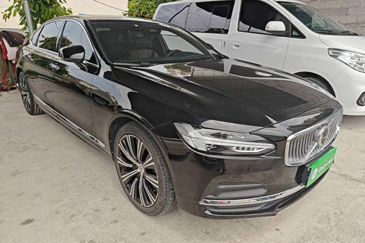 Used Volvo S90 2023 B5 Zhiyuan Luxury Edition Front Right 45 Deg