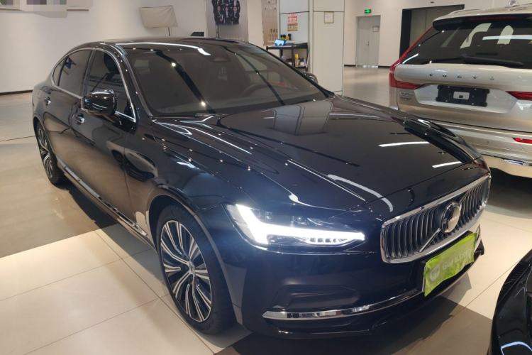 Used Volvo S90 2023 B5 Zhiyuan Luxury Edition Front Right 45 Deg