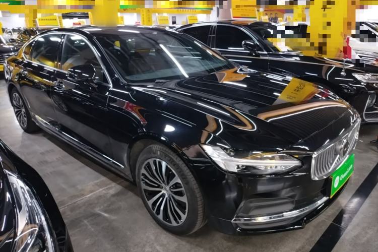 Used Volvo S90 2023 B5 Zhiyi Luxury Edition Front Right 45 Deg