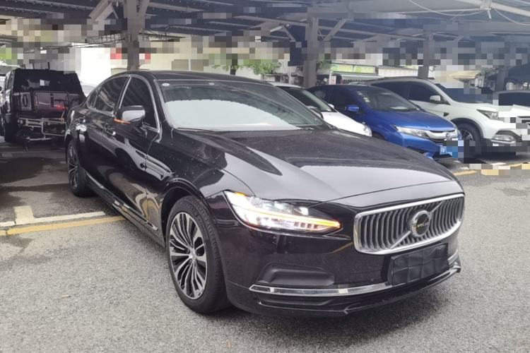 Used Volvo S90 2023 B5 Zhiyi Luxury Edition Front Right 45 Deg