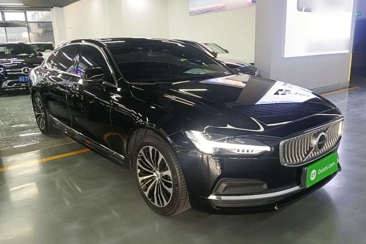 Used Volvo S90 2023 B5 Zhiyi Luxury Edition Front Right 45 Deg
