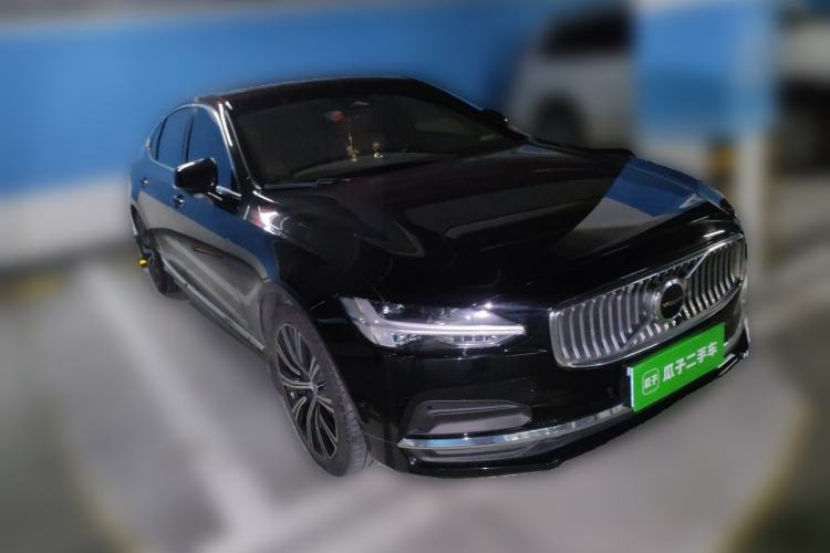 Used Volvo S90 2023 B5 Zhiyuan Luxury Edition Front Right 45 Deg