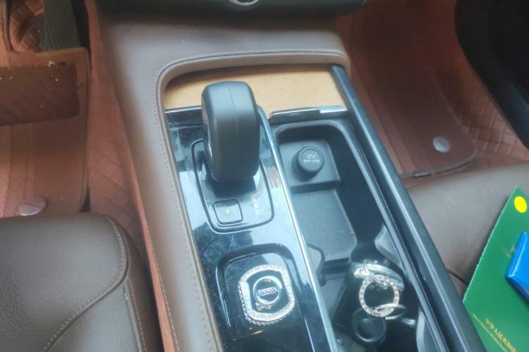 Used Volvo S90 2023 B5 Zhiyi Luxury Edition Gear Lever