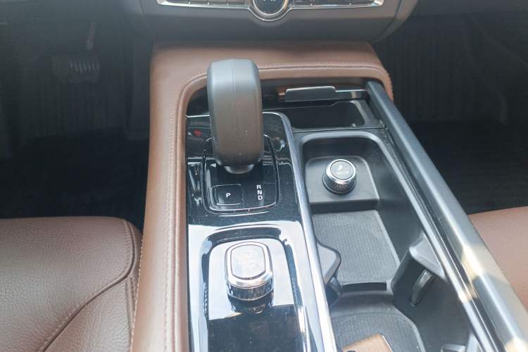 Used Volvo S90 2023 B5 Zhiyi Luxury Edition Gear Lever