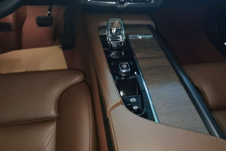 Used Volvo S90 2023 B5 Zhiyuan Luxury Edition Gear Lever