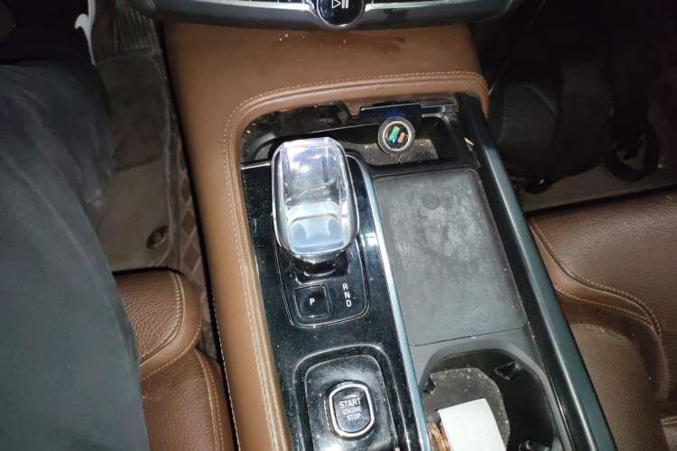Used Volvo S90 2023 B5 Zhiyuan Luxury Edition Gear Lever