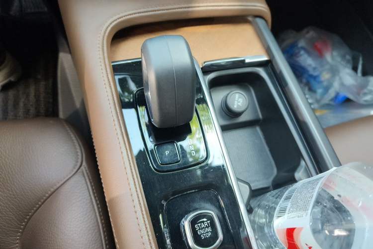 Used Volvo S90 2023 B5 Zhiyi Luxury Edition Gear Lever