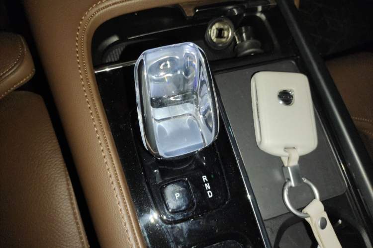 Used Volvo S90 2023 B5 Zhiyuan Luxury Edition Gear Lever