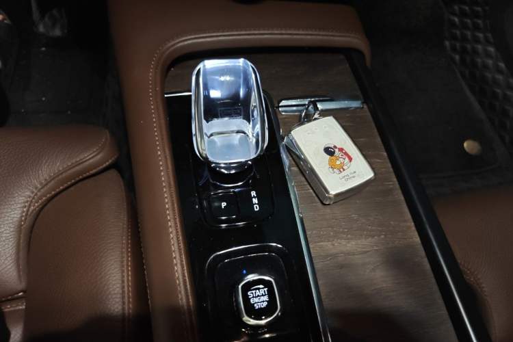 Used Volvo S90 2023 B5 Zhiyuan Luxury Edition Gear Lever