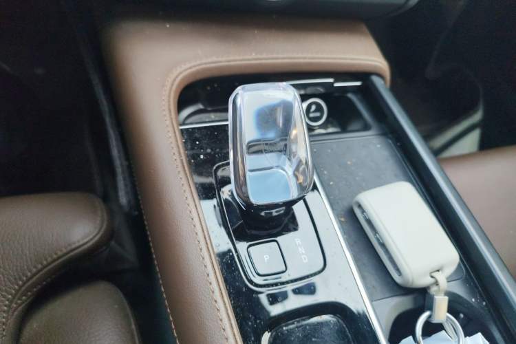 Used Volvo S90 2023 B5 Zhiyuan Luxury Edition Gear Lever