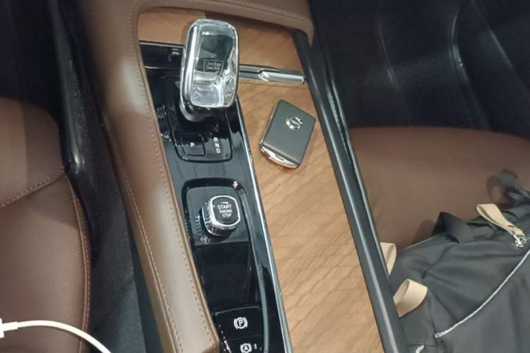 Used Volvo S90 2023 B5 Zhiyi Luxury Edition Gear Lever