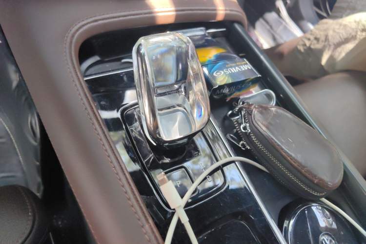 Used Volvo S90 2023 B5 Zhiyuan Luxury Edition Gear Lever