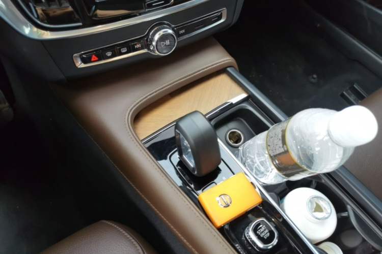 Used Volvo S90 2023 B5 Zhiyi Luxury Edition Gear Lever