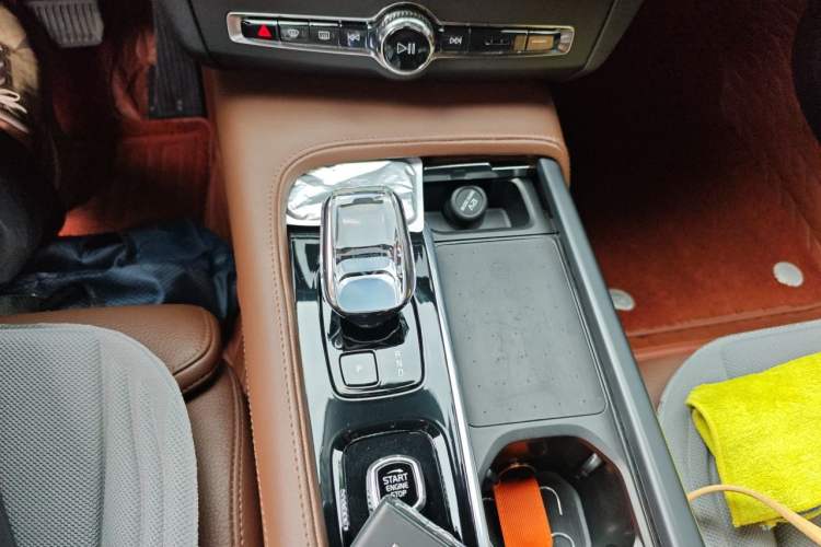 Used Volvo S90 2023 B5 Zhiyuan Luxury Edition Gear Lever