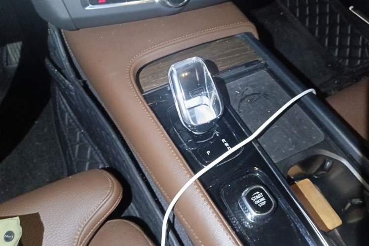 Used Volvo S90 2023 B5 Zhiyuan Luxury Edition Gear Lever