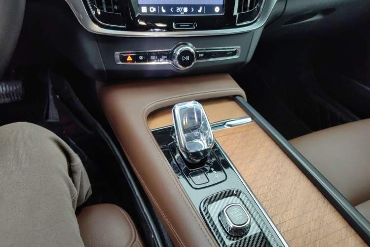 Used Volvo S90 2023 B5 Zhiyi Luxury Edition Gear Lever