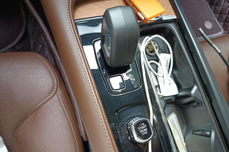 Used Volvo S90 2023 B5 Zhiyi Luxury Edition Gear Lever