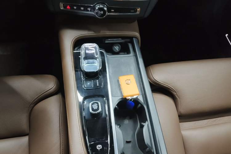 Used Volvo S90 2023 B5 Zhiyuan Luxury Edition Gear Lever