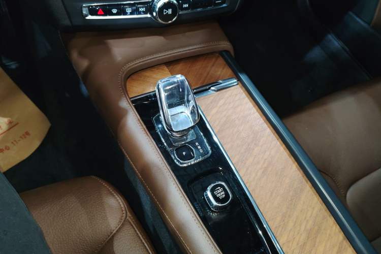Used Volvo S90 2023 B5 Zhiyi Luxury Edition Gear Lever