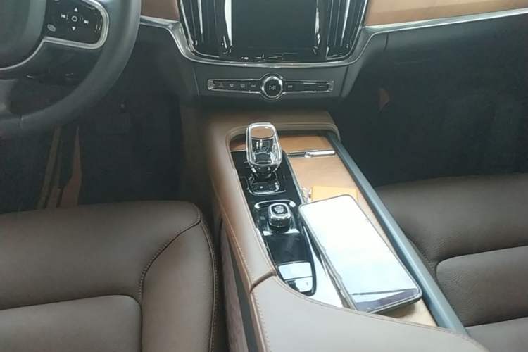 Used Volvo S90 2023 B5 Zhiyi Luxury Edition Gear Lever